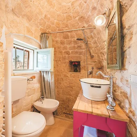HelloAPULIA Alberobello - Trullo Mario with Pool, Pet Friendly Villa *