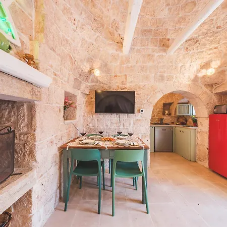 Alberobello-trullo Mario With Pool, Pet Friendly Villa Alberobello
