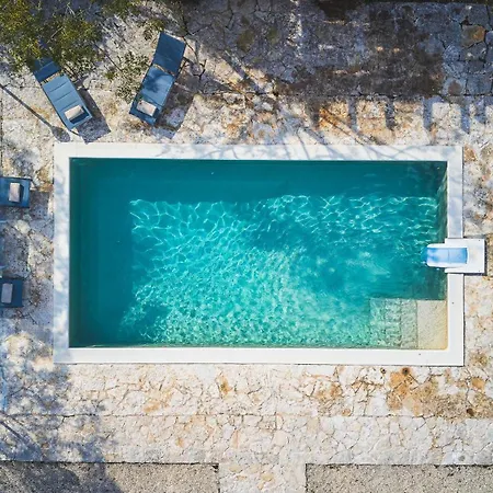 Authentic Trullo With Private Pool In Alberobello, Pet Friendly Vila Alberobello